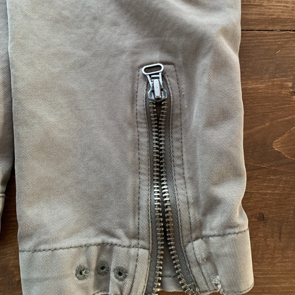 Jacket - Picture 2 of 6